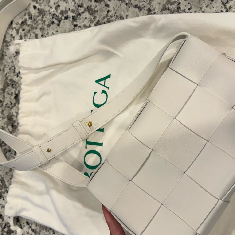 Bottega Veneta White Intrecciato Leather Shoulder Bag